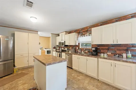 16481 Oakview Drive Brooksville FL 34601