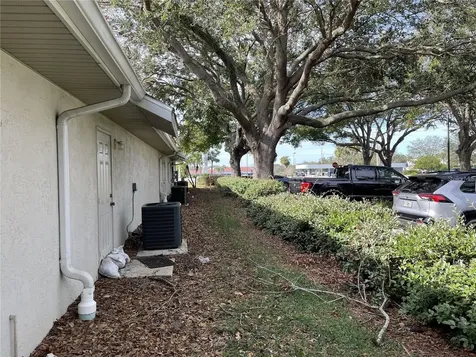 2755 S Bay Street Eustis FL 32726