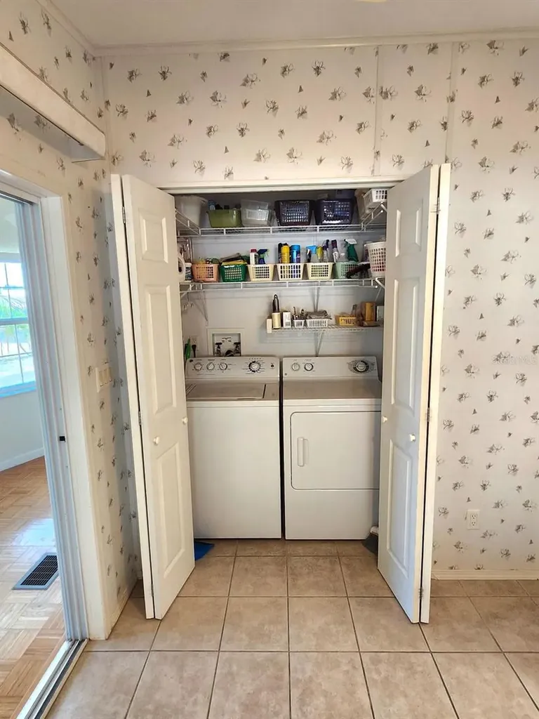 1706 Iowa Avenue Bradenton FL 34207