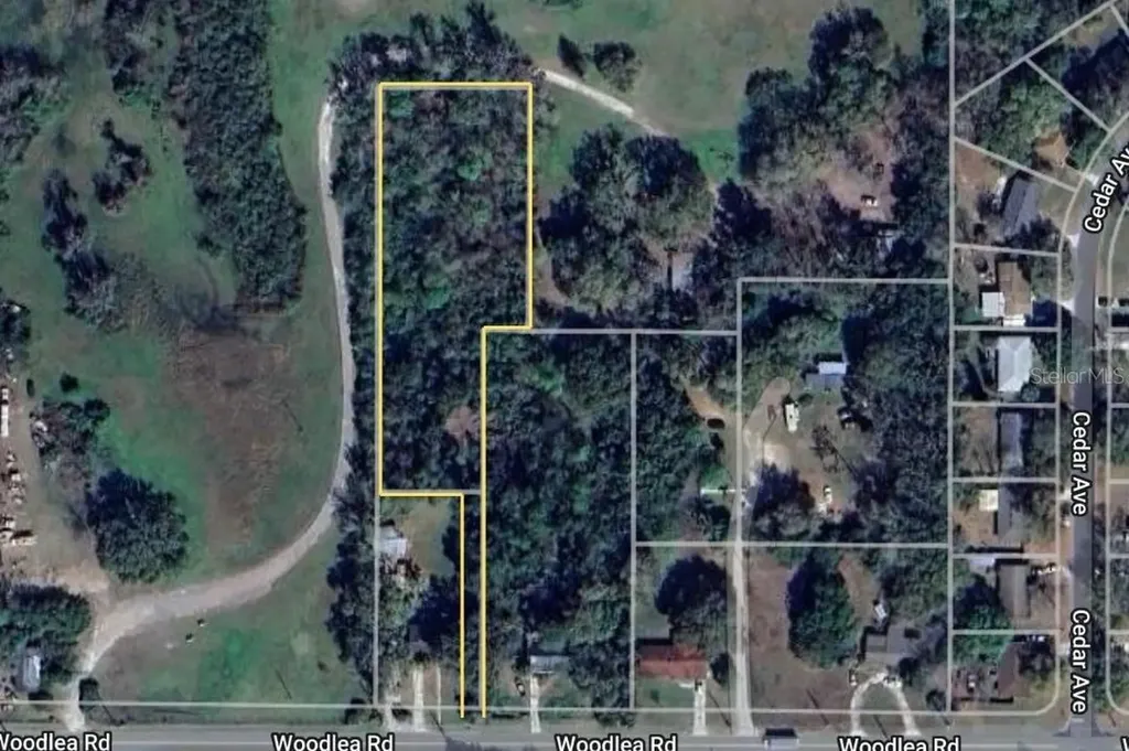 Private Drive Tavares FL 32778