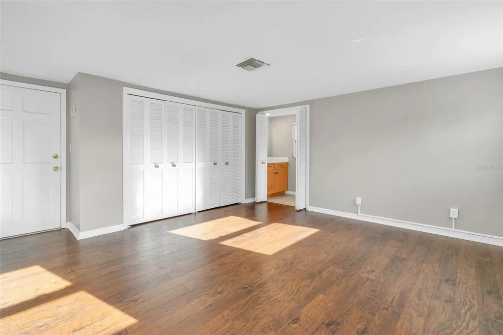 216 S Shore Crest Drive Tampa FL 33609