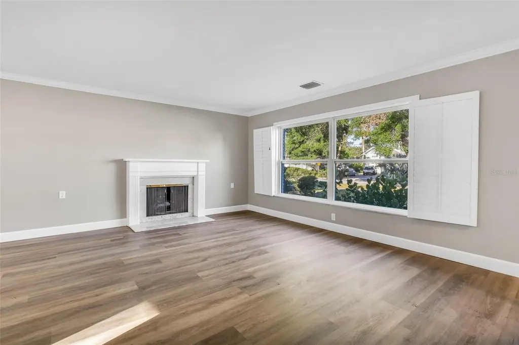 216 S Shore Crest Drive Tampa FL 33609