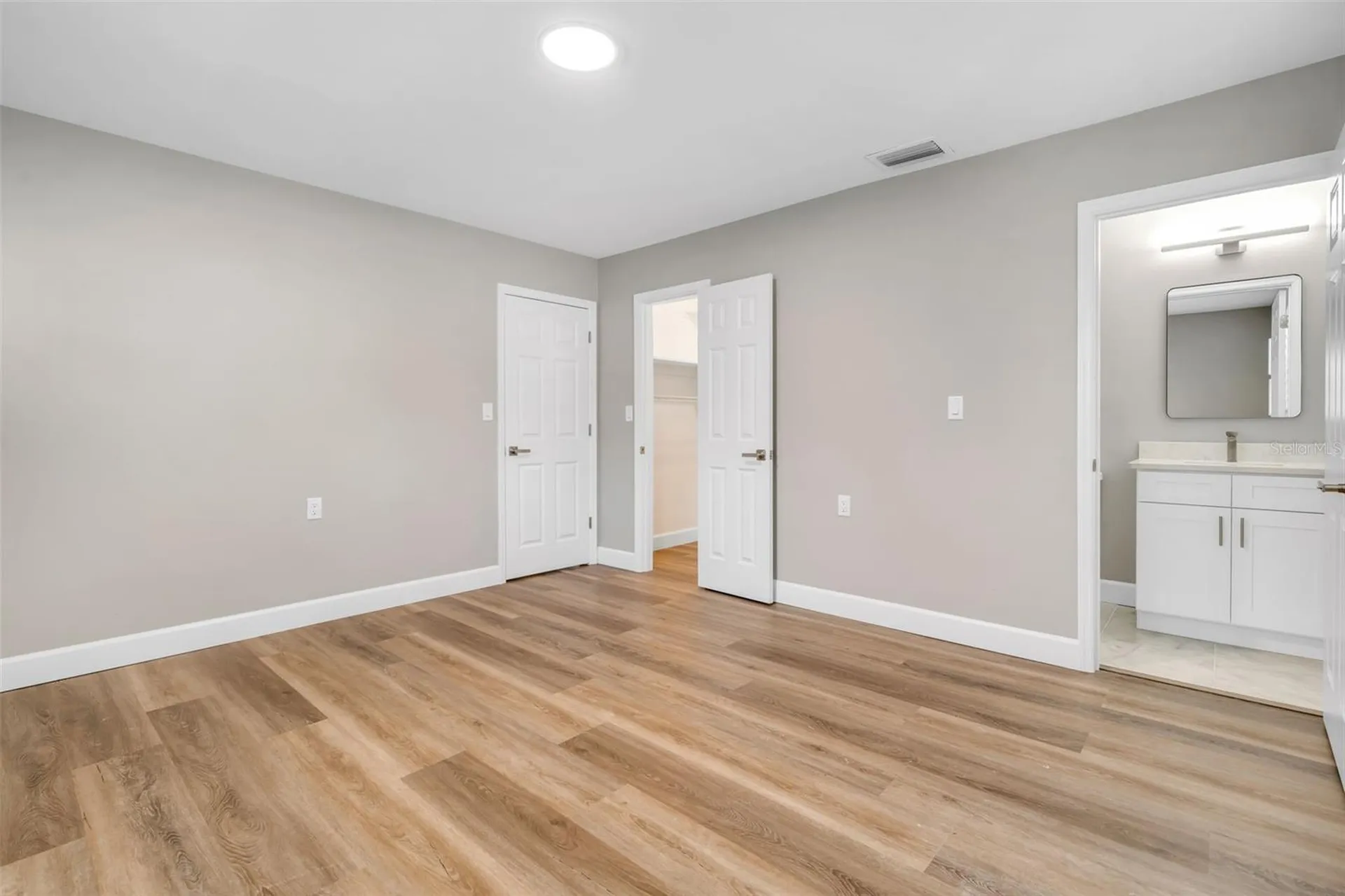 216 S Shore Crest Drive Tampa FL 33609