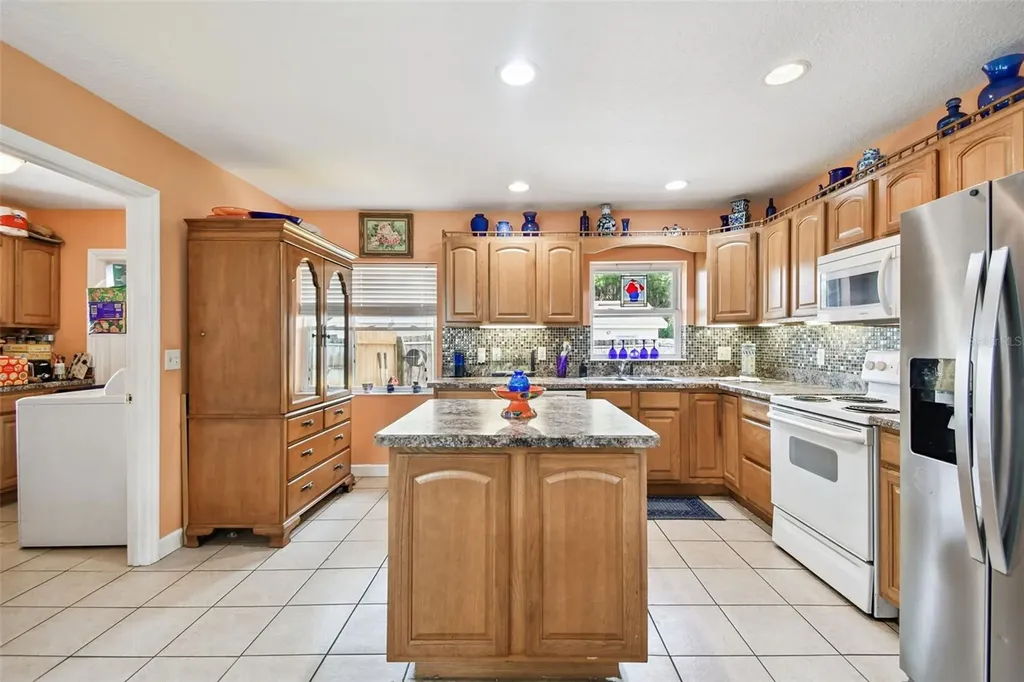 87 Lone Star Street Umatilla FL 32784