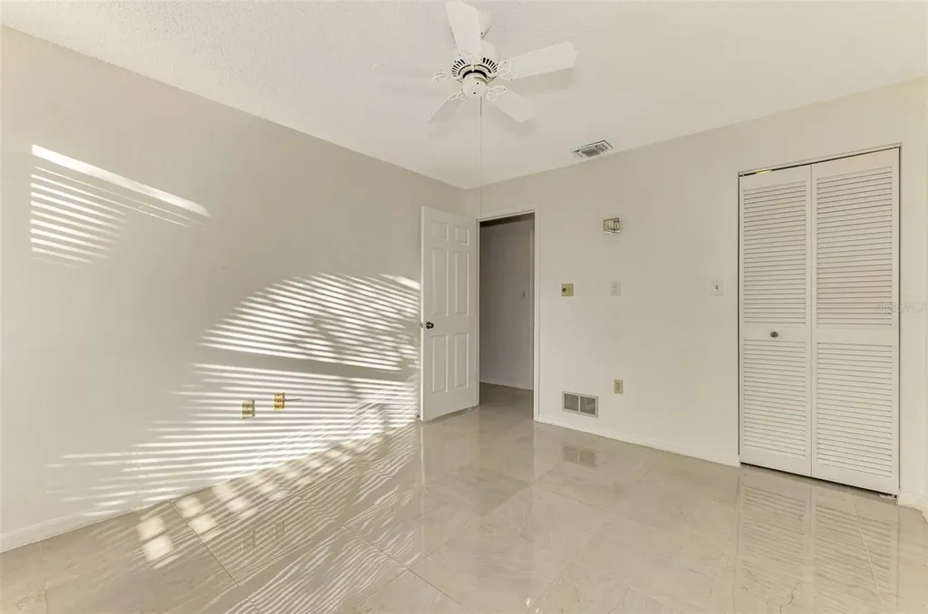 4765 Oak Forest Drive W Sarasota FL 34231