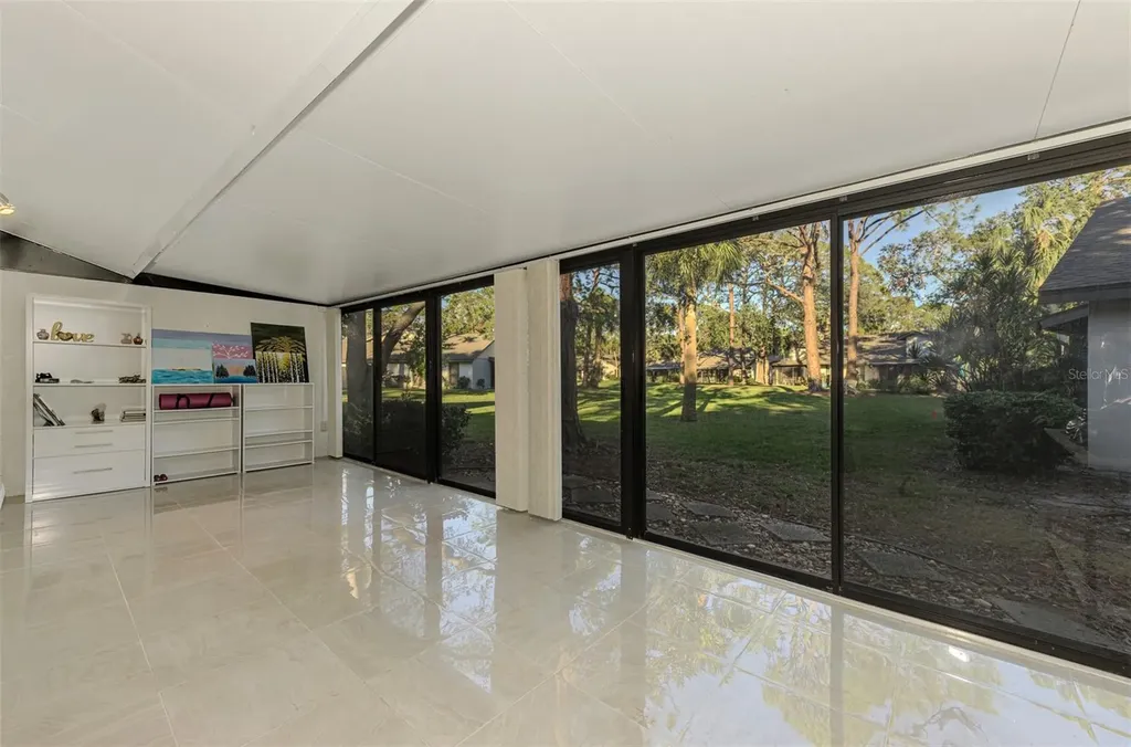 4765 Oak Forest Drive W Sarasota FL 34231
