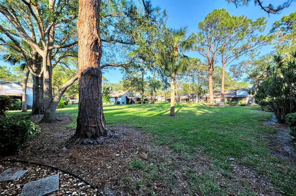 4765 Oak Forest Drive W Sarasota FL 34231