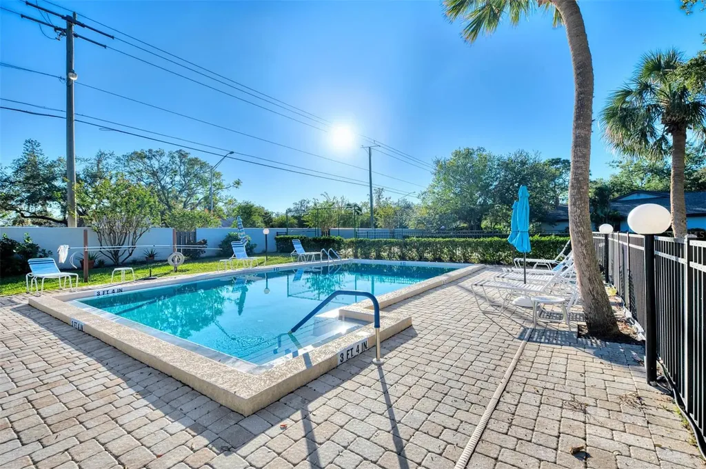 4765 Oak Forest Drive W Sarasota FL 34231