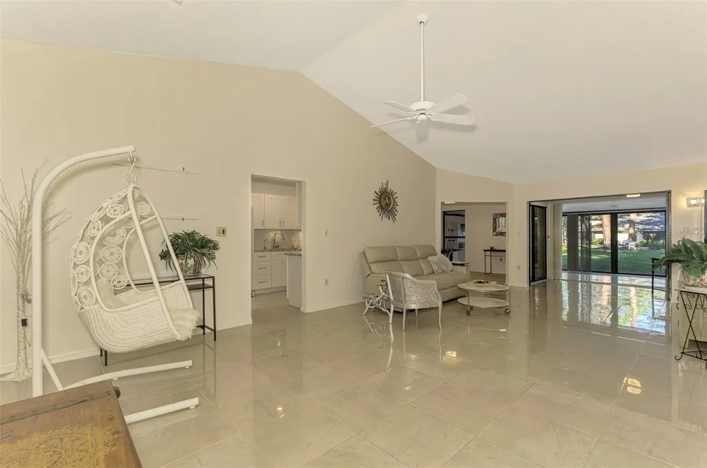4765 Oak Forest Drive W Sarasota FL 34231
