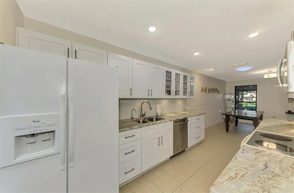 4765 Oak Forest Drive W Sarasota FL 34231