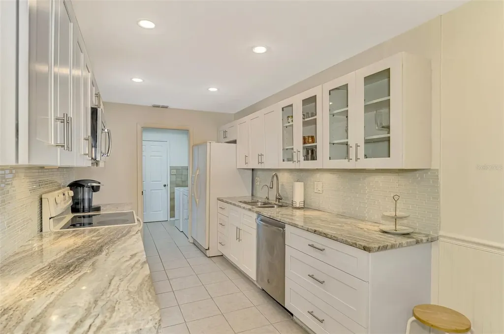 4765 Oak Forest Drive W Sarasota FL 34231