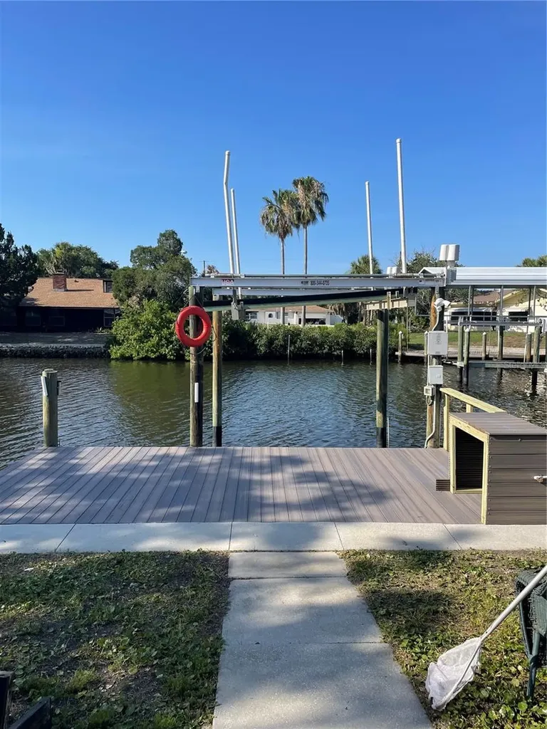 11711 W Bayshore Drive Crystal River FL 34429
