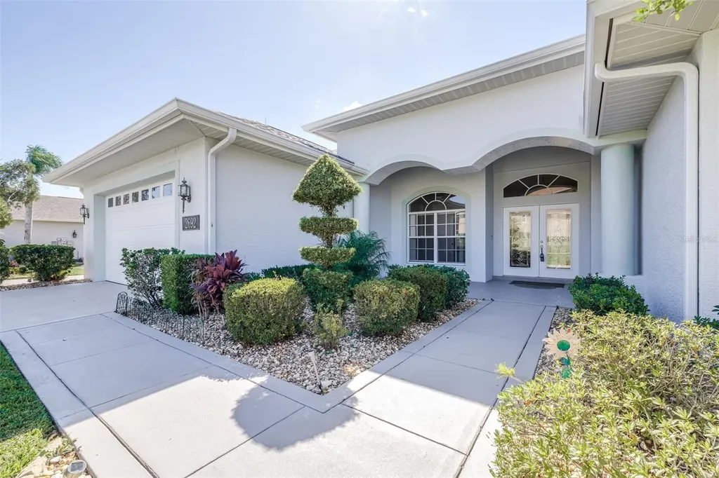 2692 Huntington Hills Drive Lakeland FL 33810
