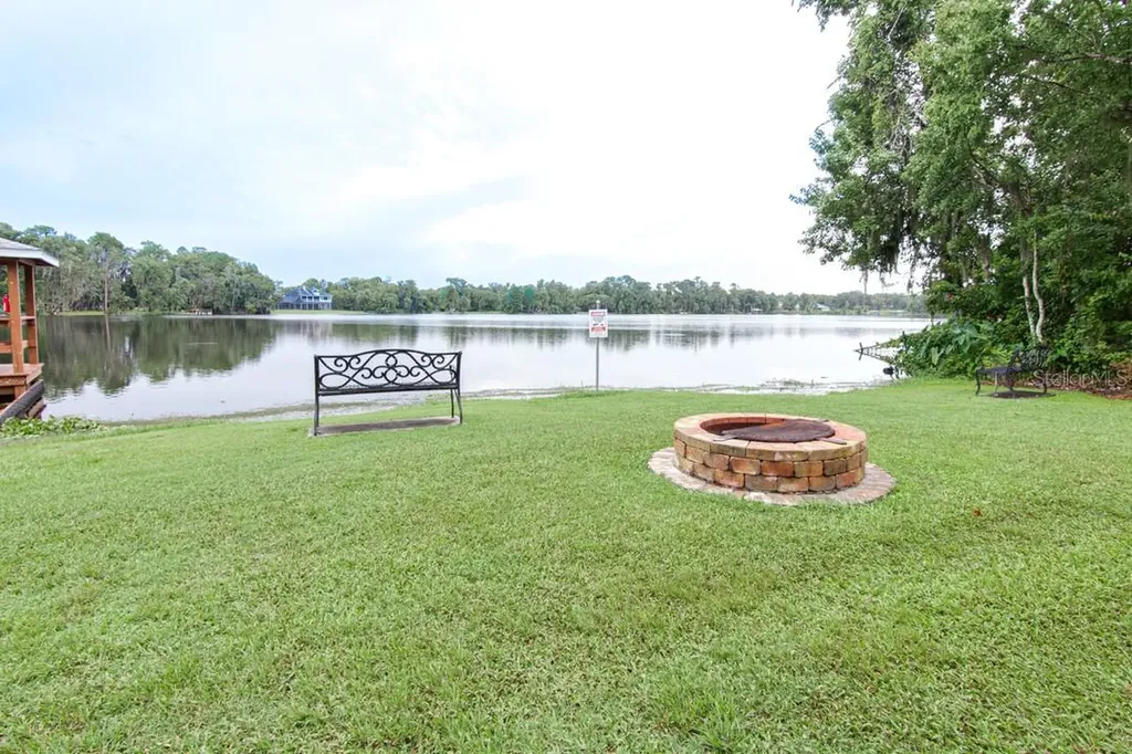 2692 Huntington Hills Drive Lakeland FL 33810