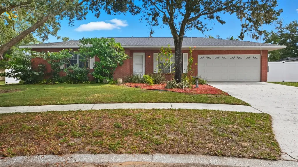 1404 Shadow Creek Place Brandon FL 33510