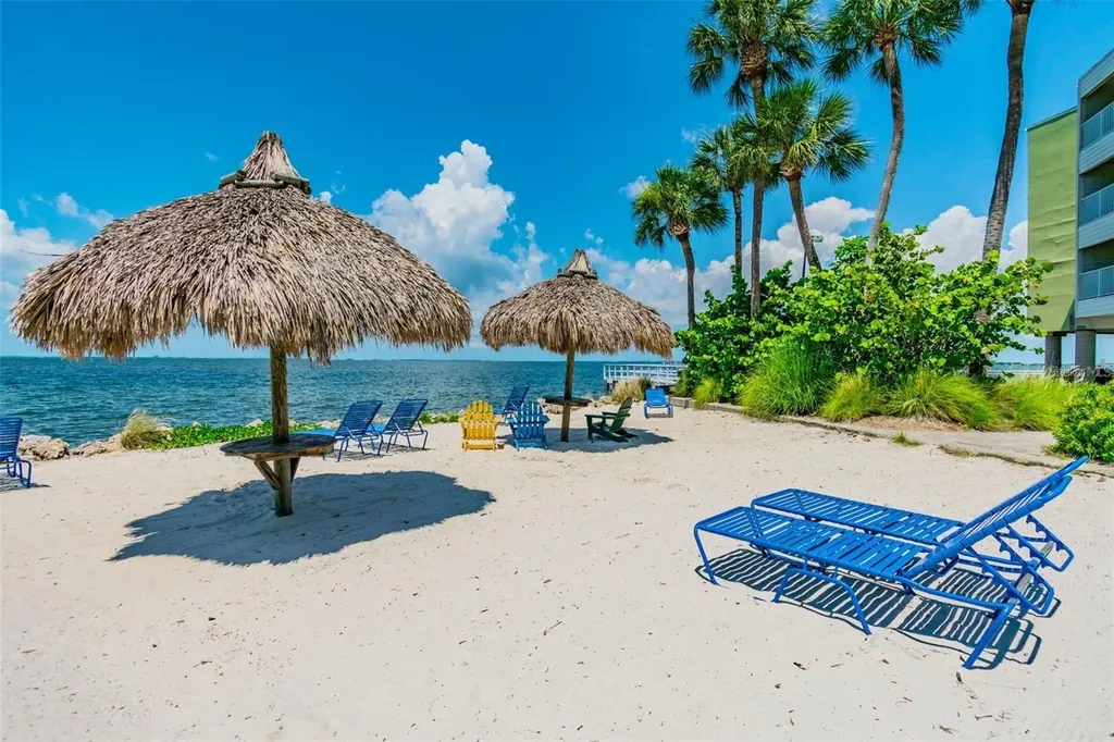 2506 N Rocky Point Drive Tampa FL 33607
