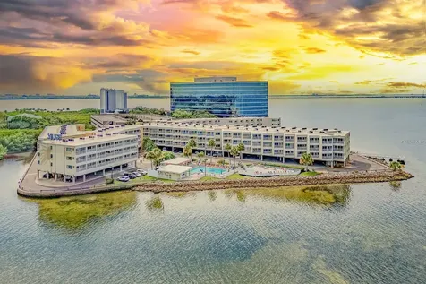 2506 N Rocky Point Drive Tampa FL 33607