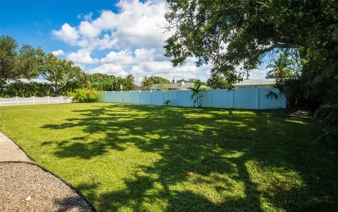 1312 66th Street NW Bradenton FL 34209