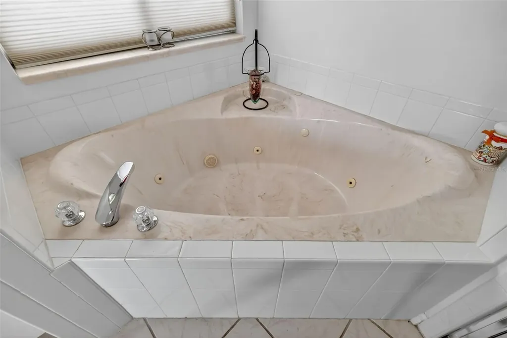 4528 Glen Coe Street Leesburg FL 34748