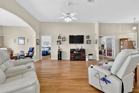 4528 Glen Coe Street Leesburg FL 34748