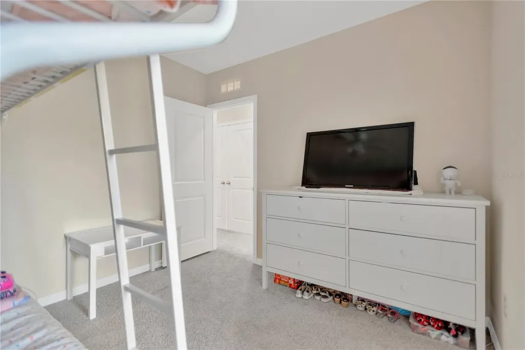 762 Barclay Wood Drive Ruskin FL 33570