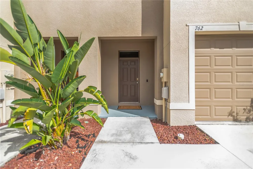 762 Barclay Wood Drive Ruskin FL 33570