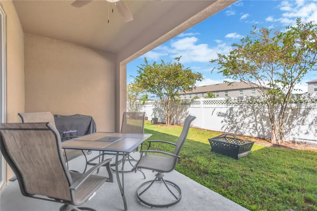 762 Barclay Wood Drive Ruskin FL 33570