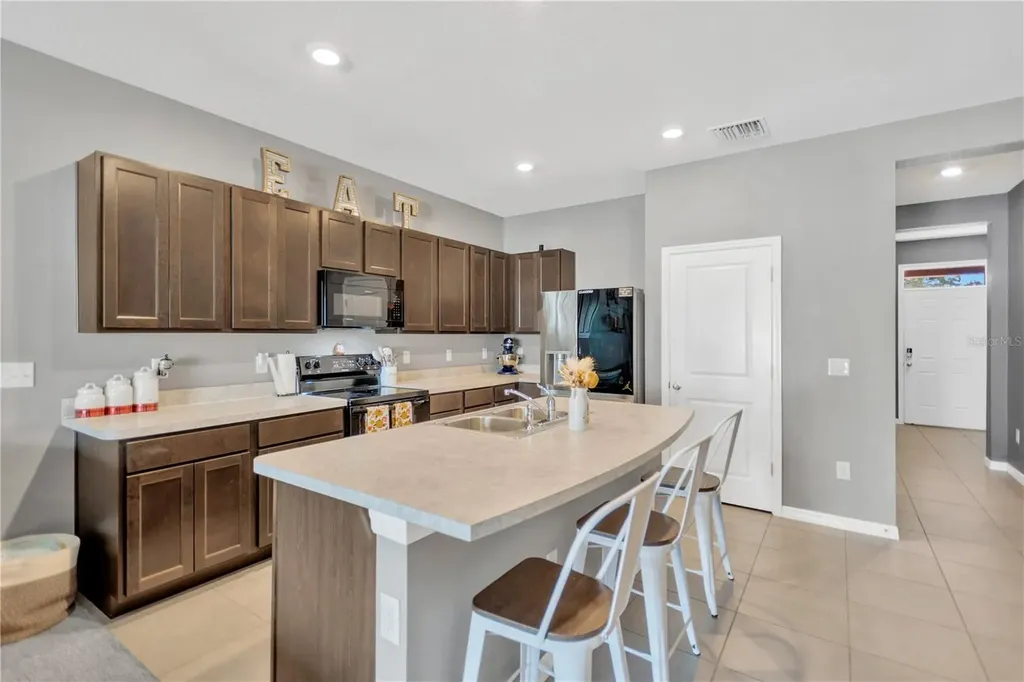 762 Barclay Wood Drive Ruskin FL 33570