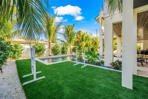 401 77th Street Holmes Beach FL 34217