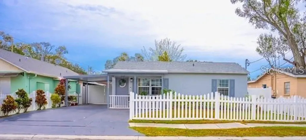 3916 W Broad Street Tampa FL 33614