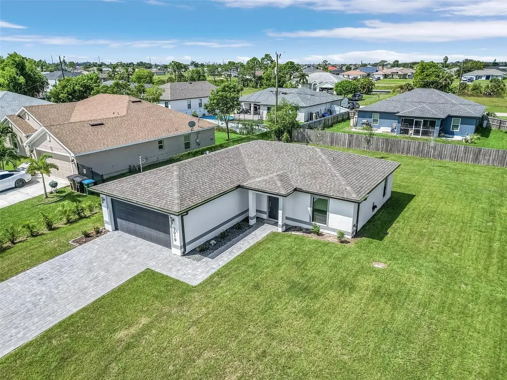 3010 NE 6th Place Cape Coral FL 33909