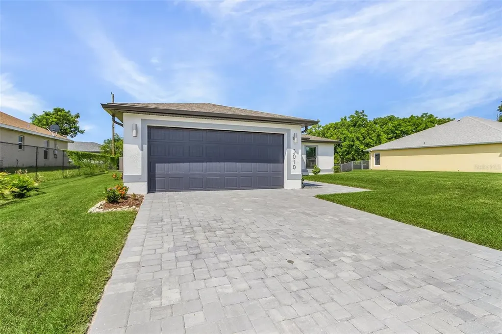 3010 NE 6th Place Cape Coral FL 33909