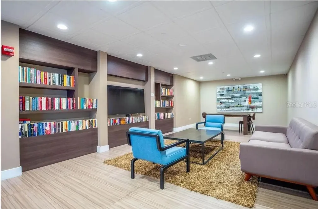 3675 N Country Club Drive Miami FL 33180
