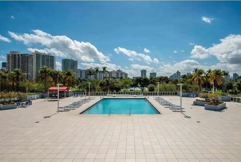 3675 N Country Club Drive Miami FL 33180