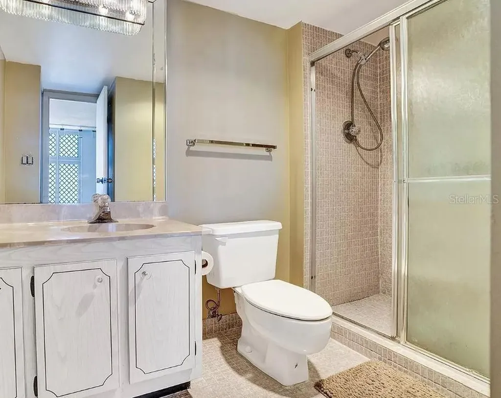 3675 N Country Club Drive Miami FL 33180