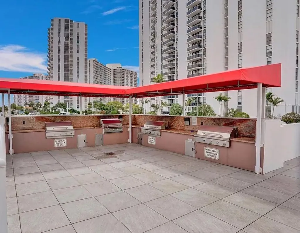 3675 N Country Club Drive Miami FL 33180