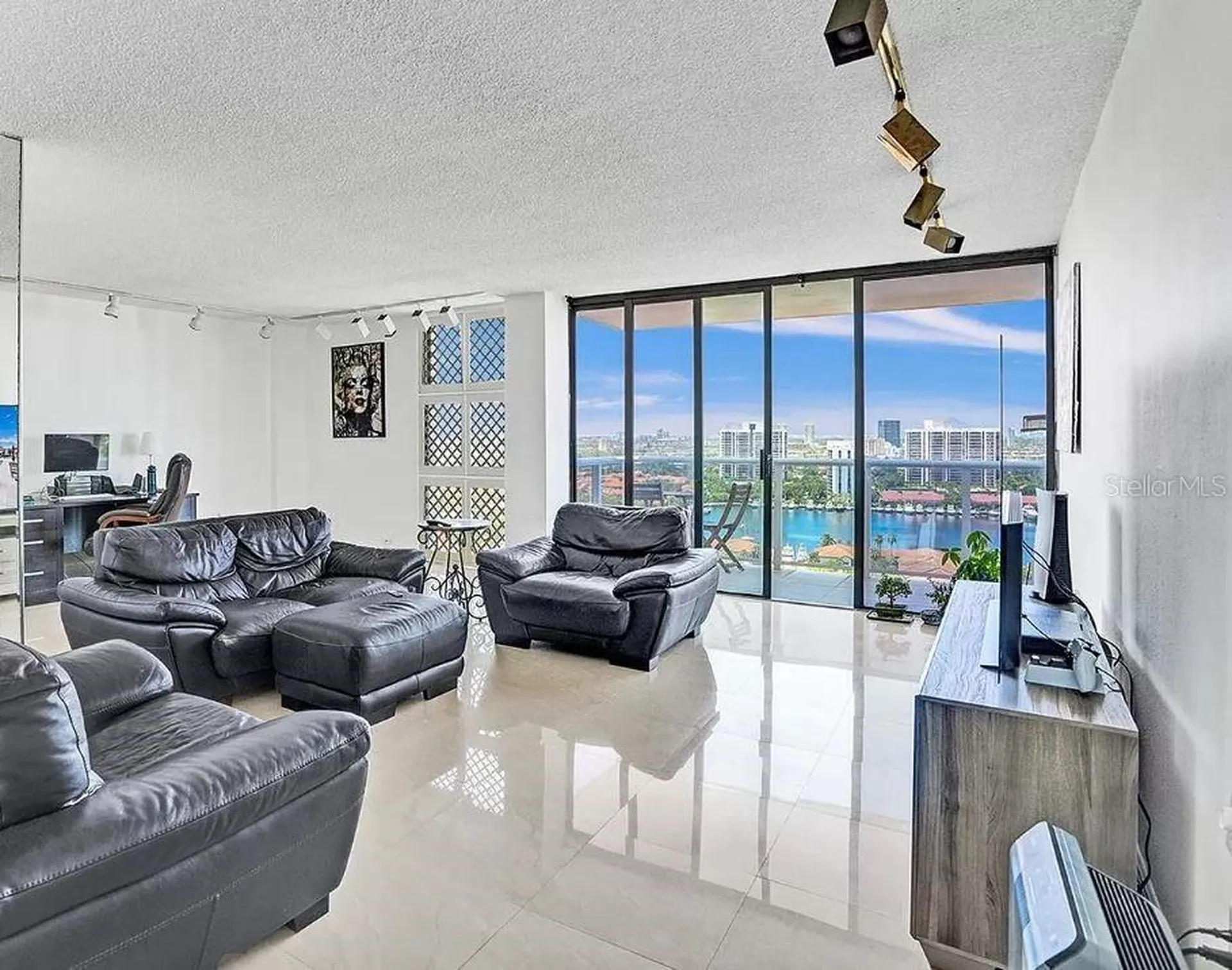 3675 N Country Club Drive Miami FL 33180
