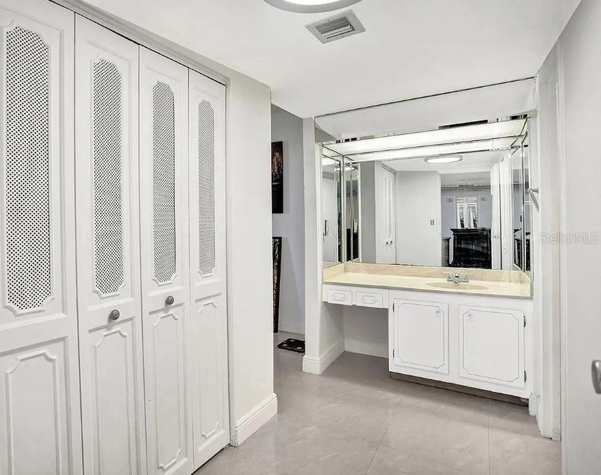 3675 N Country Club Drive Miami FL 33180