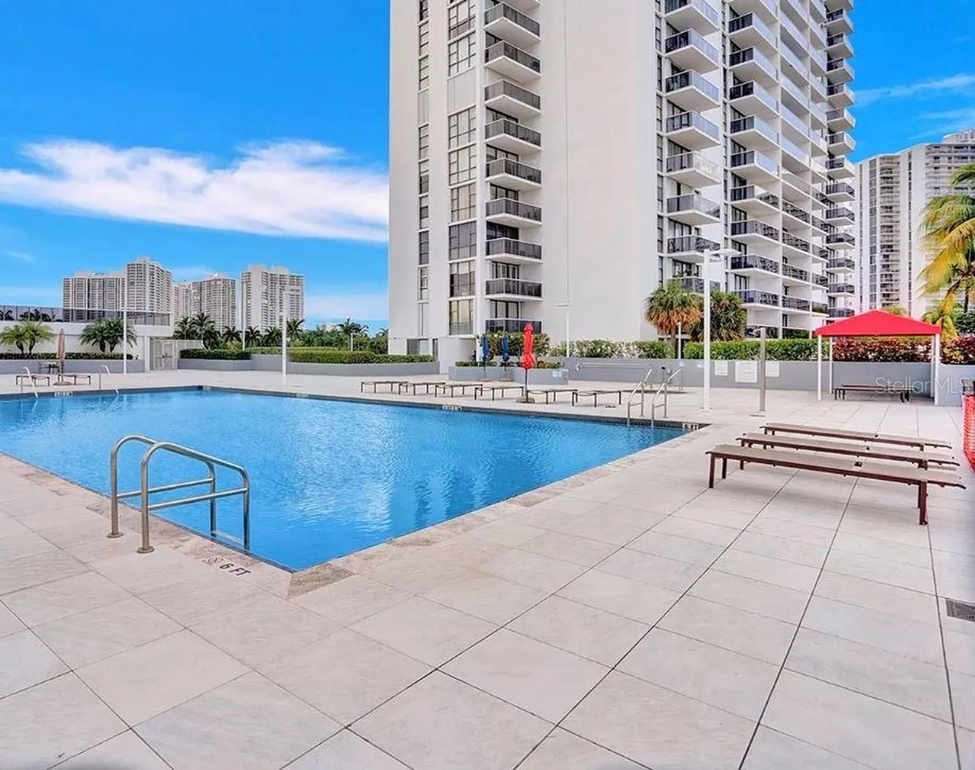 3675 N Country Club Drive Miami FL 33180