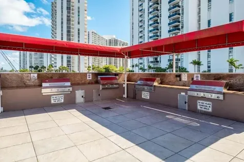 3675 N Country Club Drive Miami FL 33180