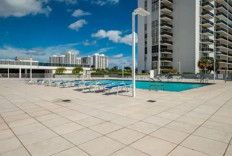 3675 N Country Club Drive Miami FL 33180