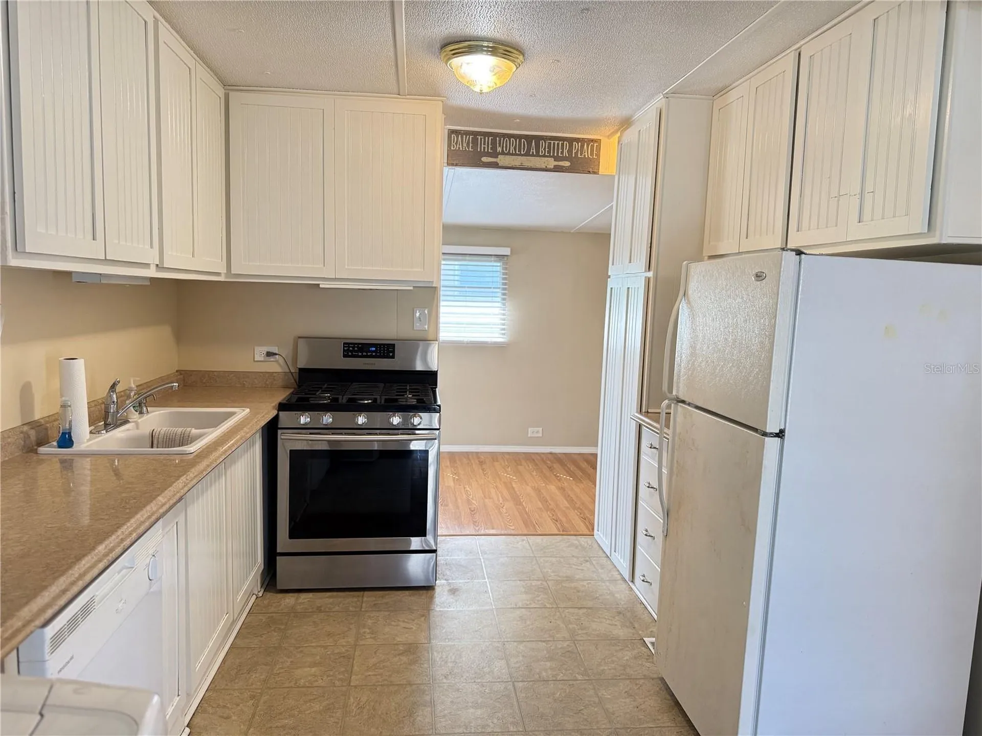 6830 Americana Drive NE St Petersburg FL 33702
