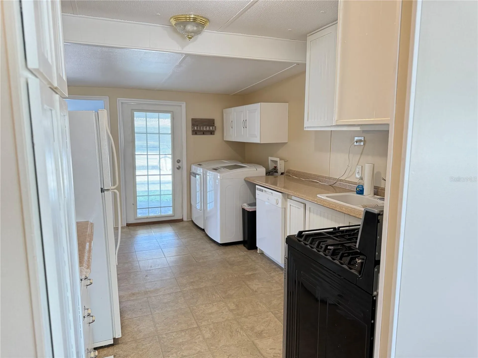 6830 Americana Drive NE St Petersburg FL 33702