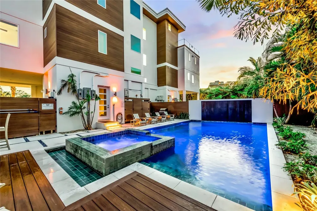329 Beach Road Sarasota FL 34242