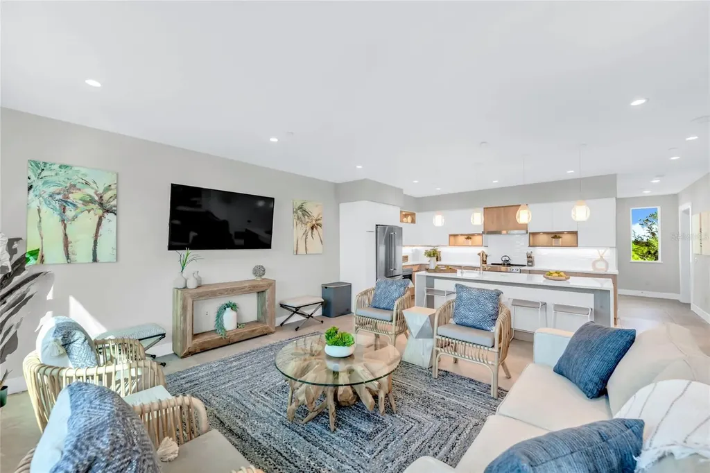 329 Beach Road Sarasota FL 34242