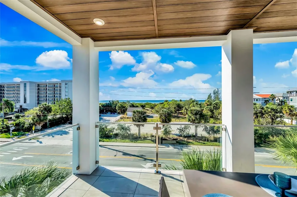 329 Beach Road Sarasota FL 34242