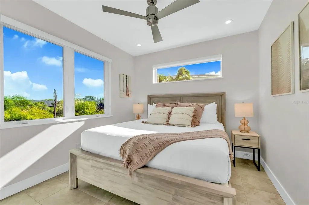 329 Beach Road Sarasota FL 34242