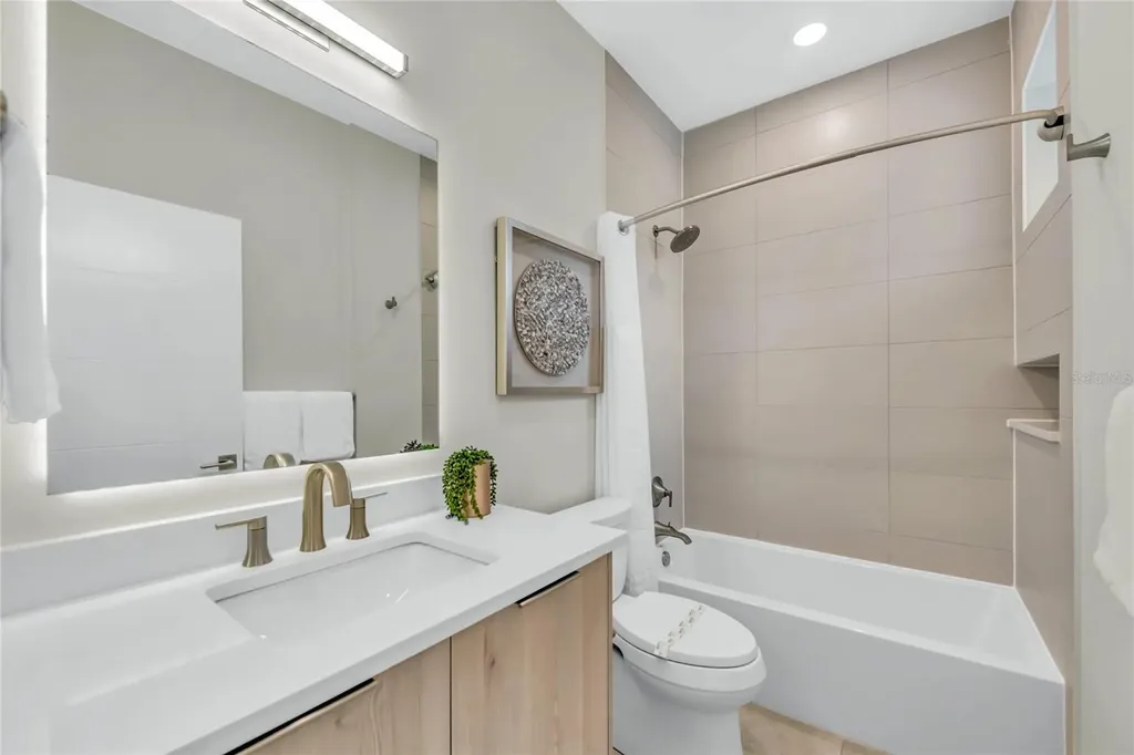 329 Beach Road Sarasota FL 34242