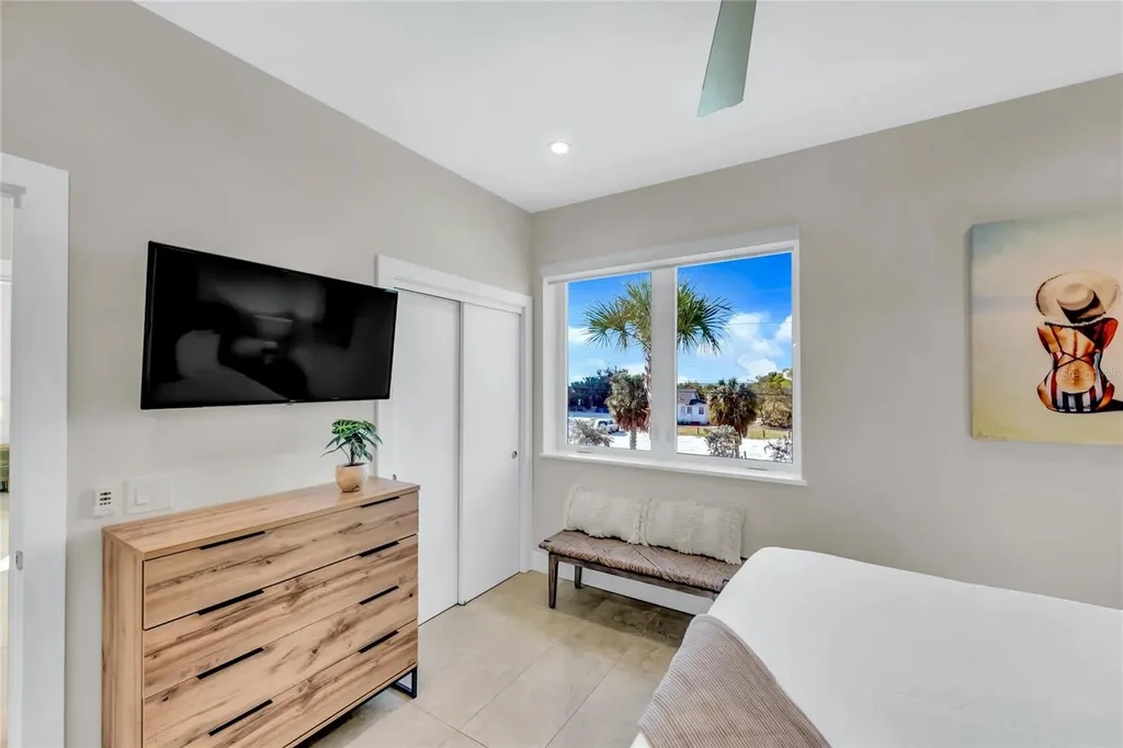 329 Beach Road Sarasota FL 34242