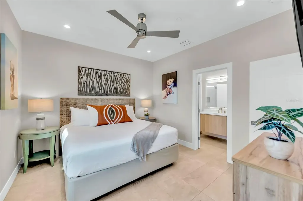 329 Beach Road Sarasota FL 34242